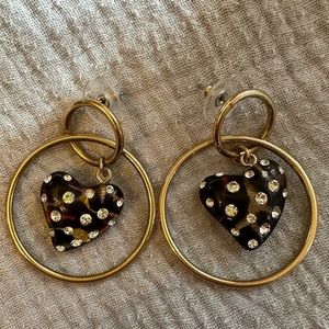 NWOT | Betsey Johnson heart dangling earrings
